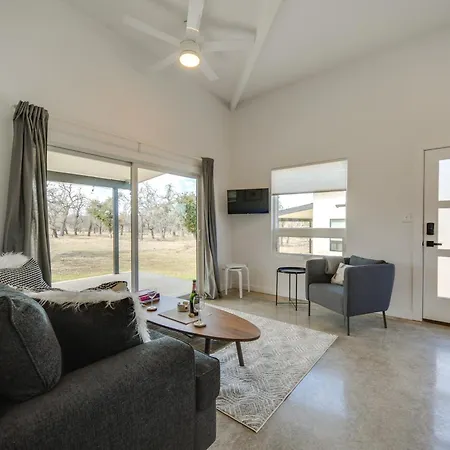 Art Ranch Fredericksburg Getaway 13 Mi To Downtown Villa